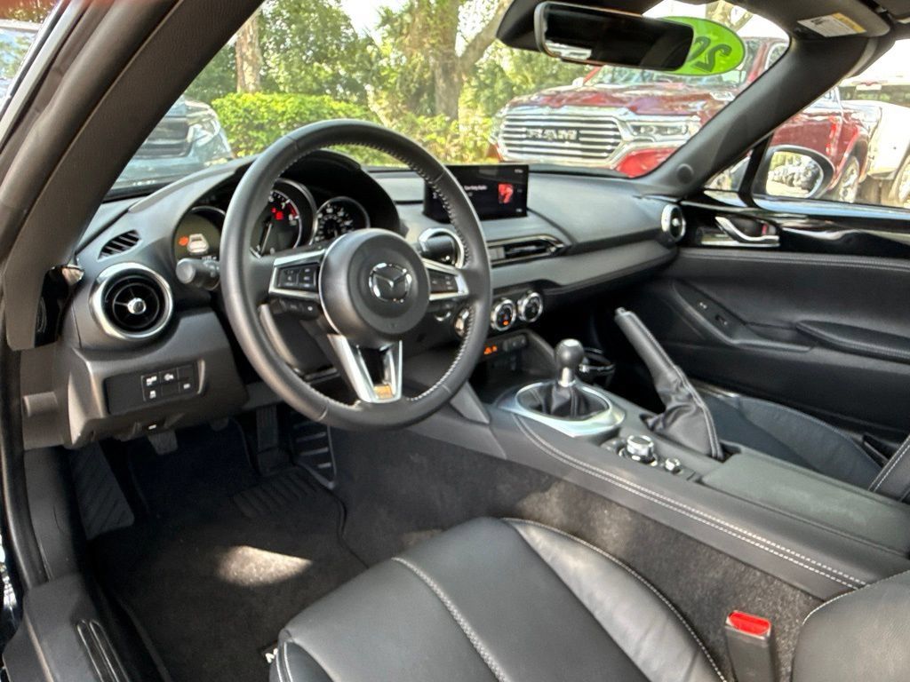 Used 2025 MAZDA MX-5 Miata RF Grand Touring RWD image 60