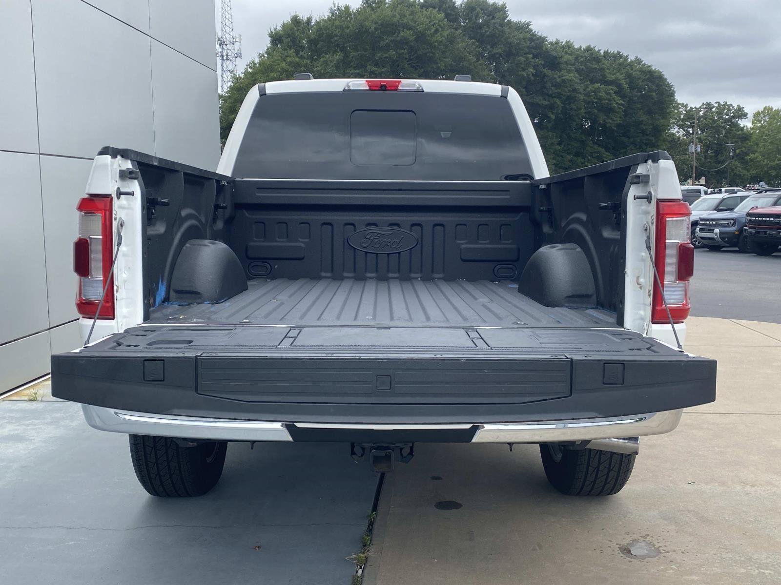 Used 2021 Ford F150 Lariat w/ Equipment Group 502A High AWD/4WD image 6