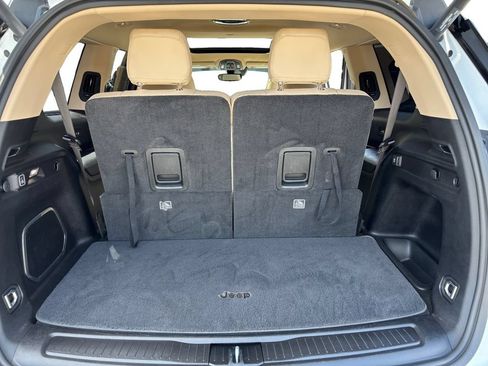 Used 2021 Jeep Grand Cherokee L Limited RWD image 14
