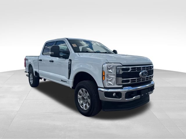 Used 2024 Ford F250 XLT w/ FX4 Off-Road Package AWD/4WD image 3