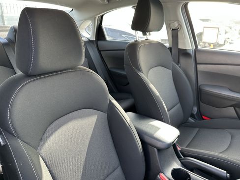 Certified 2023 Kia Forte LXS w/ LXS Technology Package image 14