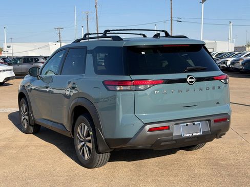 New 2026 Nissan Pathfinder SL FWD image 6