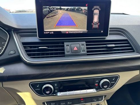 Used 2020 Audi Q5 2.0T Premium Plus w/ Premium Plus Package image 31