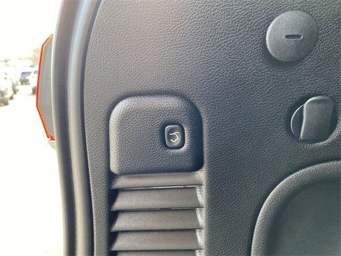 Used 2022 Jeep Grand Cherokee Limited image 32