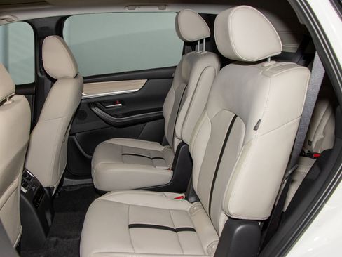 Used 2025 MAZDA CX-90 3.3 Turbo w/ Preferred Package image 7