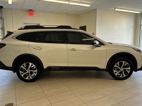 Used 2020 Subaru Outback Touring XT image 3