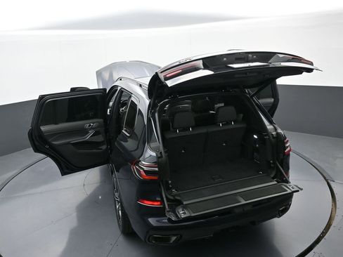 Used 2024 BMW X7 xDrive40i w/ Executive Package image 46