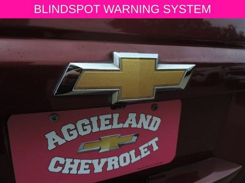 Used 2016 Chevrolet Suburban LT RWD image 15