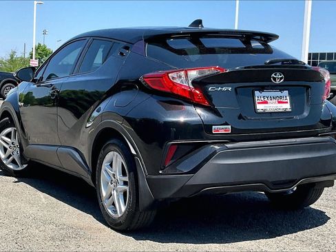 Used 2021 Toyota C-HR LE FWD image 10