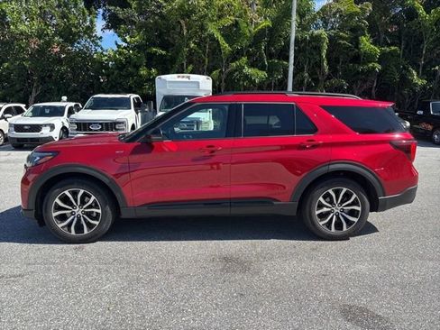 Used 2026 Ford Explorer ST-Line w/ Premium Package RWD image 4