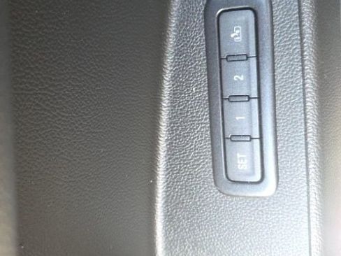 Used 2018 Chevrolet Suburban Premier image 29