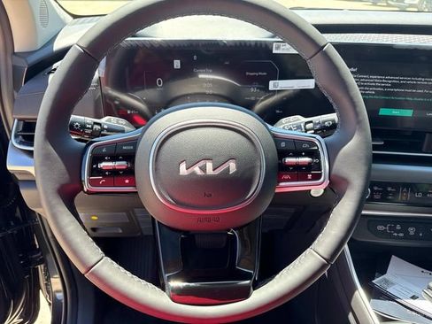 New 2026 Kia Carnival SX Prestige FWD image 24