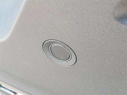 New 2026 Volvo XC40 B5 Ultra w/ Climate Package image 9