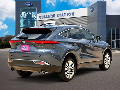 Used 2024 Toyota Venza XLE AWD/4WD image 5