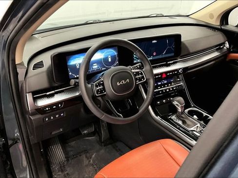 Used 2024 Kia Carnival SX Prestige FWD image 16