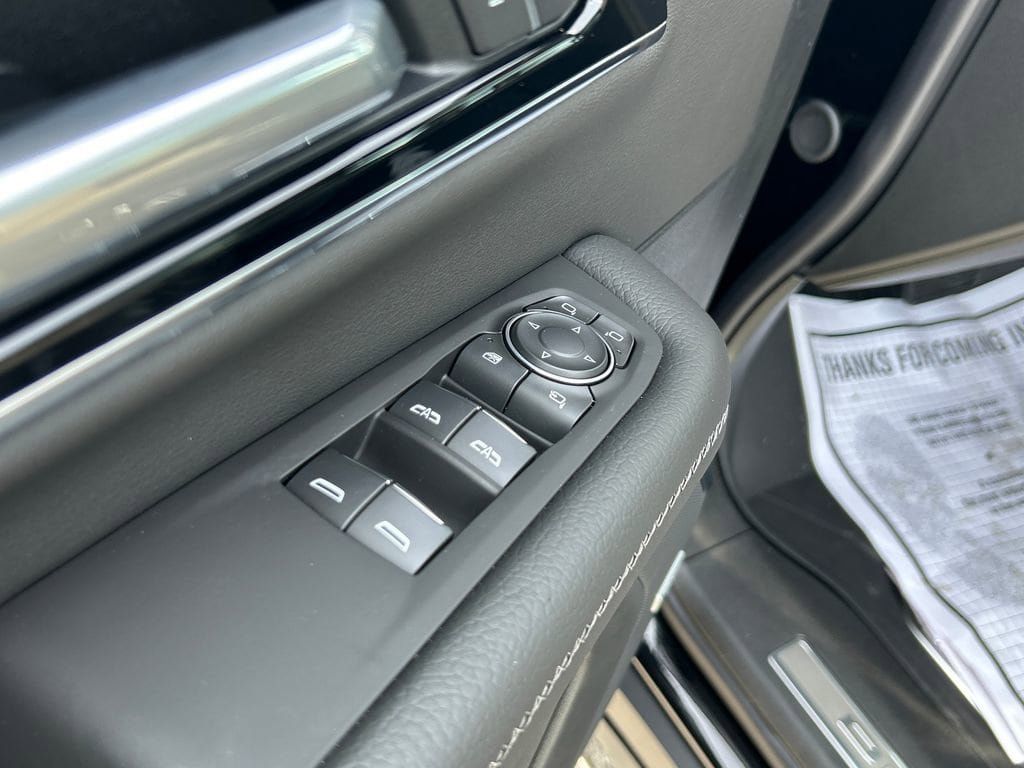 New 2026 GMC Yukon Denali w/ Sun & Power Step Package AWD/4WD image 19