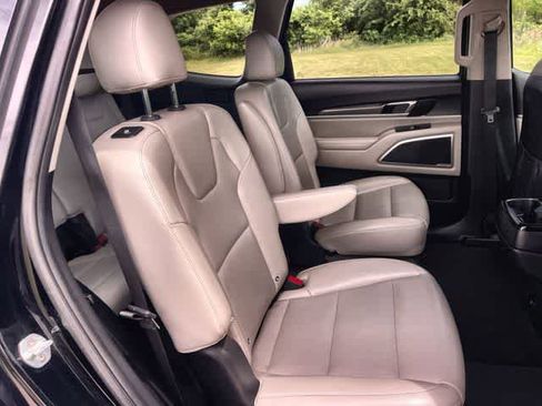 Used 2021 Kia Telluride S FWD image 14