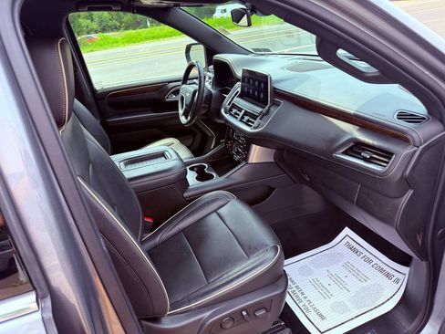 Used 2021 Chevrolet Tahoe Premier AWD/4WD image 32