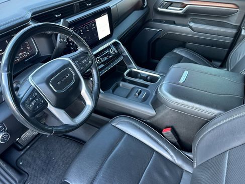 Used 2024 GMC Sierra 3500 Denali w/ Denali Reserve Package image 9