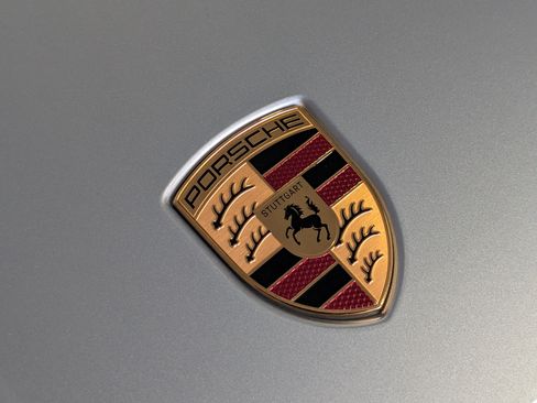 Certified 2025 Porsche Cayenne S AWD/4WD image 18