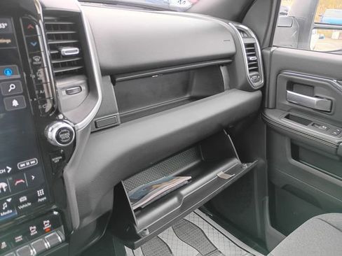 Used 2024 RAM 2500 Big Horn w/ Night Edition AWD/4WD image 41