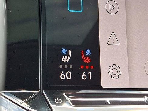 New 2025 Volkswagen Atlas SEL image 21