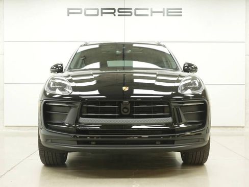 Certified 2026 Porsche Macan AWD/4WD image 11
