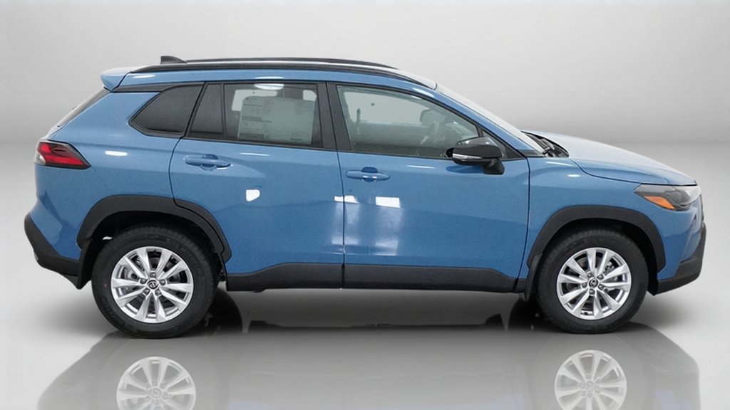 New 2026 Toyota Corolla Cross LE FWD image 14