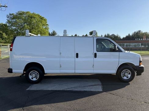 Used 2021 Chevrolet Express 2500 Extended w/ Driver Convenience Package RWD image 7