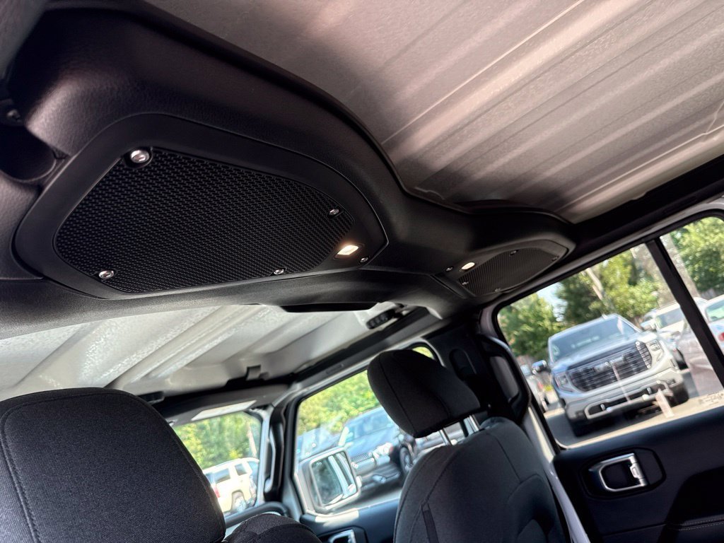 Used 2026 Jeep Wrangler Unlimited Sahara AWD/4WD image 48