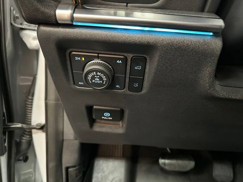 Used 2025 Ford Expedition Tremor AWD/4WD image 36