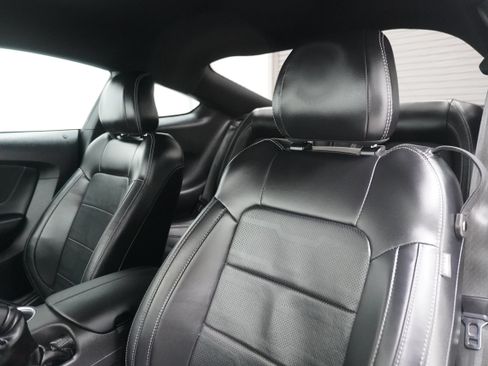 Used 2019 Ford Mustang GT w/ GT Performance Package RWD image 13