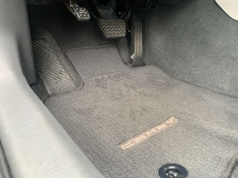 Used 2022 Toyota Camry LE image 17