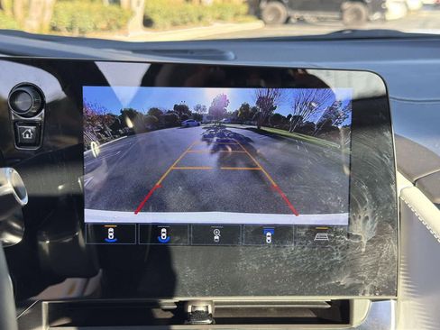 Used 2023 Chevrolet Corvette Stingray Premium Conv w/ 3LT image 18