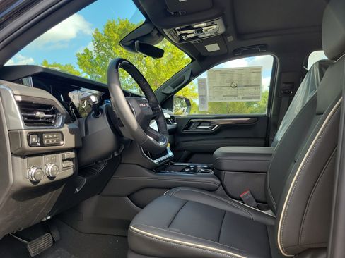 New 2026 GMC Yukon XL Elevation w/ Elevation Premium Package RWD image 7