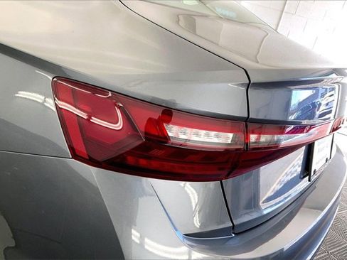 Used 2025 Volkswagen Jetta SE image 29