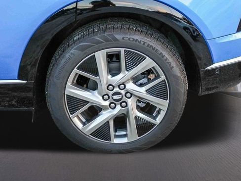 Used 2026 Cadillac Optiq Luxury 2 image 18