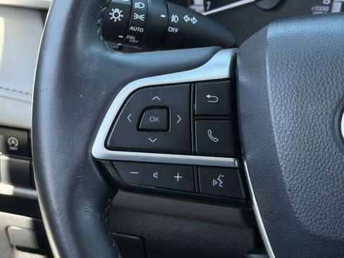 Used 2023 Toyota Highlander XLE image 15