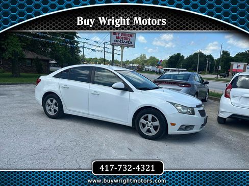 Used 2014 Chevrolet Cruze LT w/ Technology Package FWD image 1