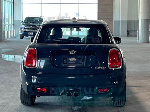 Used 2017 MINI Cooper S image 9