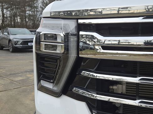 Certified 2024 Chevrolet Silverado 3500 LTZ w/ LTZ Plus Package image 28