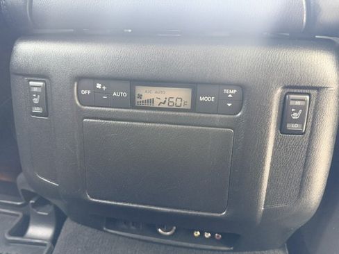 Used 2014 INFINITI QX80 4WD w/ Deluxe Touring Package image 18