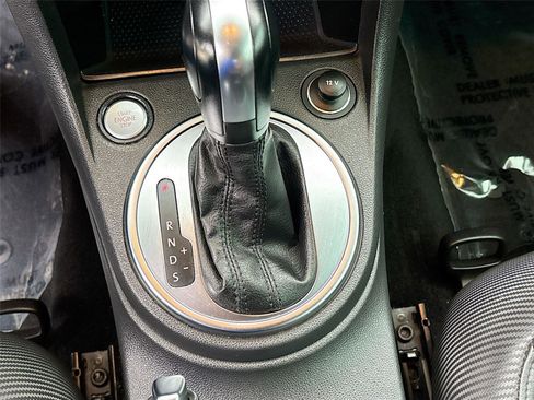 Used 2013 Volkswagen Beetle 2.5 image 16