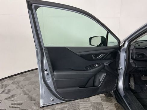 Used 2025 Subaru Outback Premium image 12