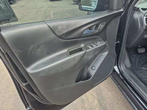 Used 2022 Chevrolet Equinox LT image 20