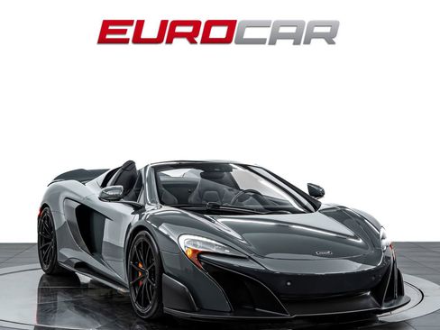 Used 2016 McLaren 675LT Spider RWD image 9