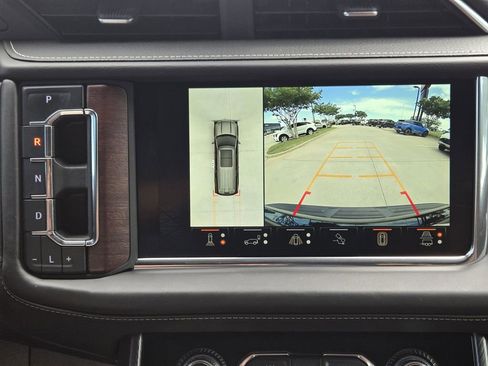 Used 2023 GMC Yukon Denali Ultimate AWD/4WD image 7