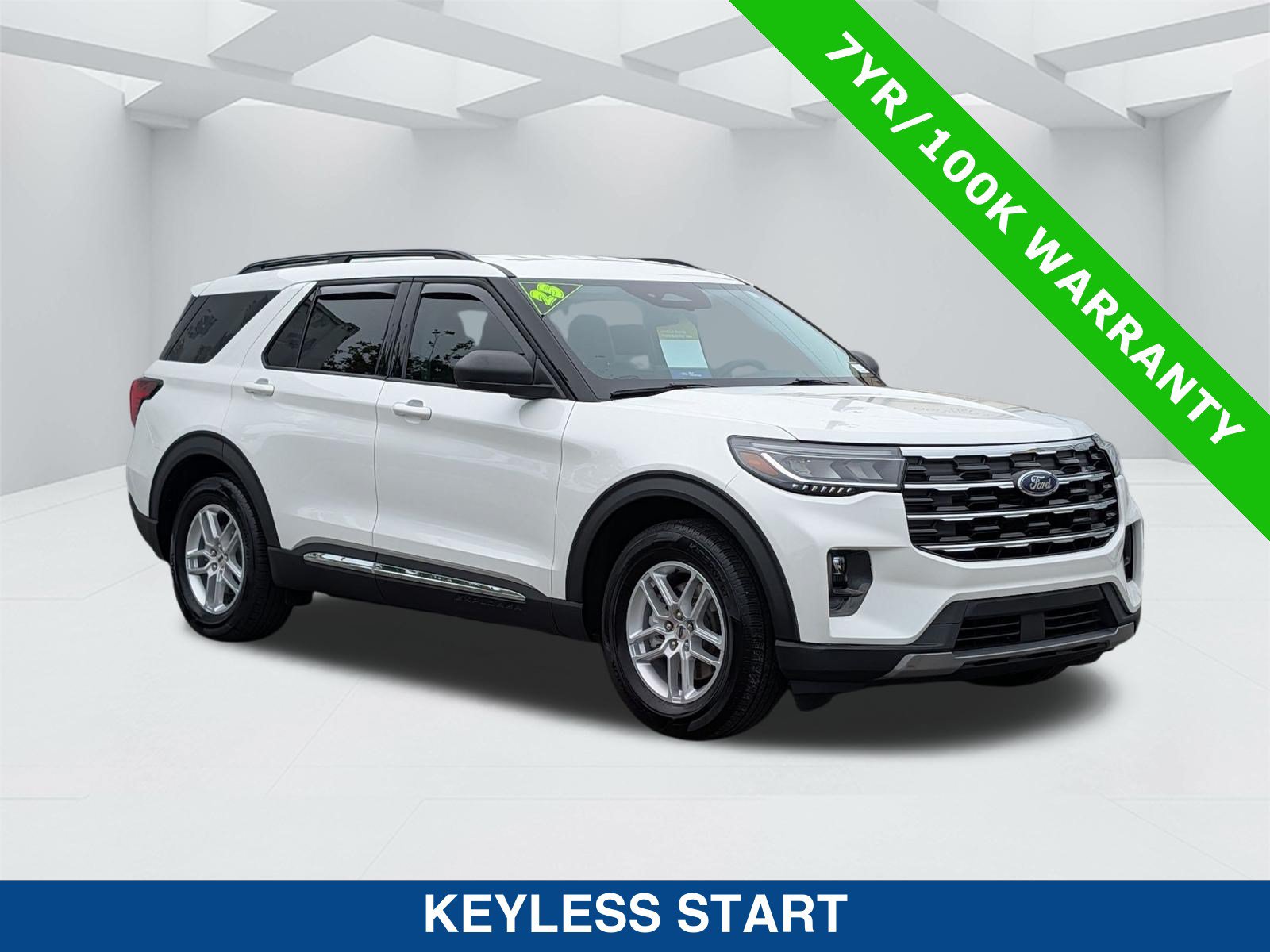 Certified 2025 Ford Explorer Active w/ Active Comfort Package RWD image 3
