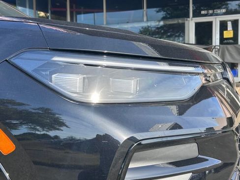 New 2026 Volkswagen Tiguan SE R-Line FWD image 3