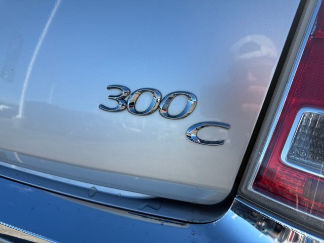 Used 2011 Chrysler 300 C RWD image 17